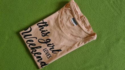 Jednoduché s nápisom, s