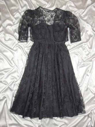 Luxusné čipkované šaty s bolerkom, m