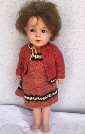 Stara babika v dobrej kondicii cca 45 cm material,