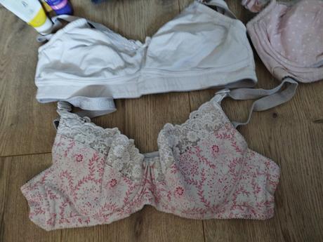 Podprsenky na kojenie, 75,b