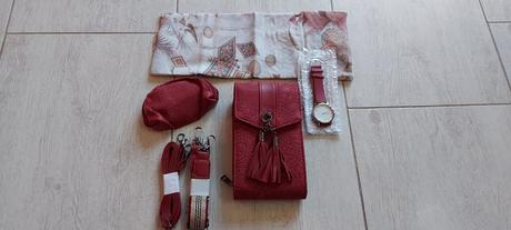 4-dielna súprava kabelka, peňaženka...,