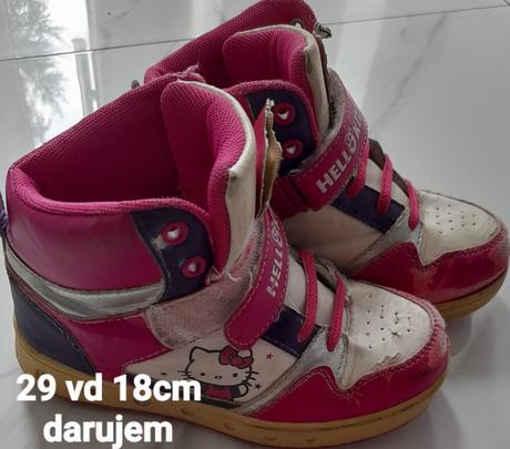 Darujem tenisky, 29
