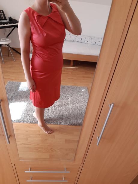 Spoločenské šaty elastické viď foto., 40