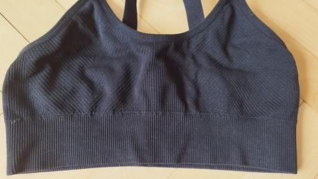 Športová podprsenka, 146