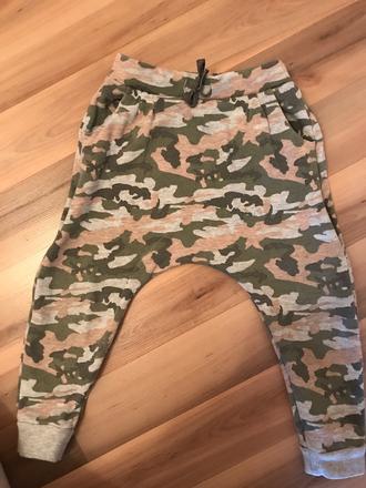 Tepláky next, next,104