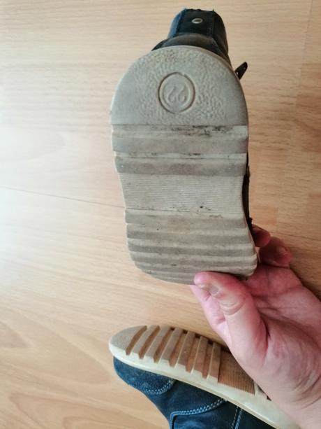 Kožené čižmičky, 22