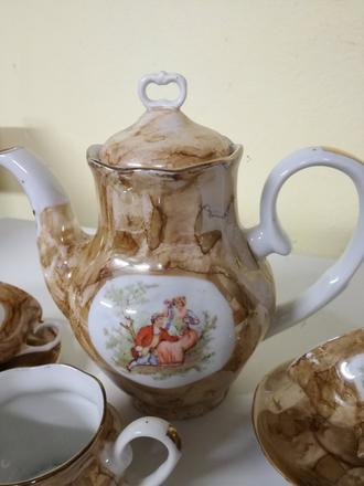 Porcelánová čajová súprava,