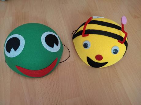 Karnevalovy klobucik zabka a vcielka,