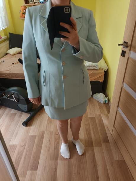 Kostym 3 kombinacia, 42