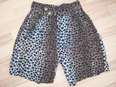Kvalitné leo kraťasy, 36
