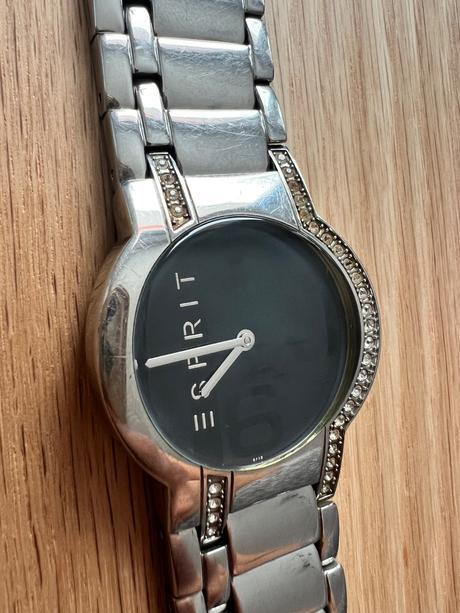 Hodinky, esprit