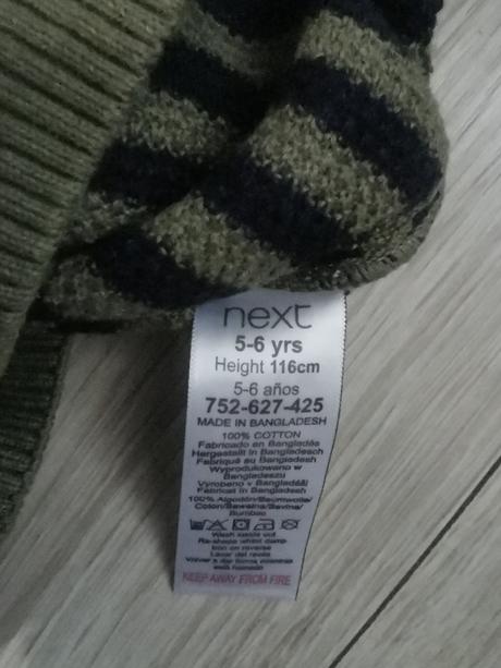 Pasikavy svetrík, next,116