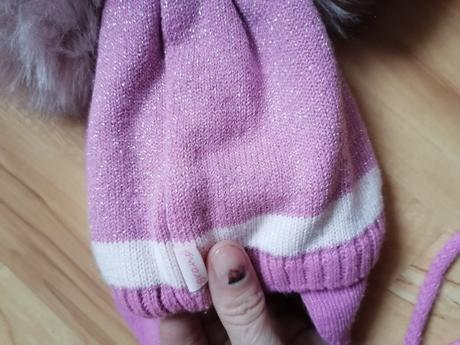 Ružová trblietavá čiapočka na zimu s brmbolcami, 68