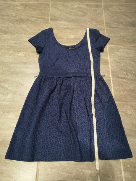 Modré šaty s plastickým vzorom reserved vm, reserved,m