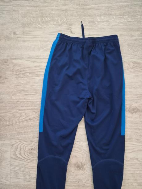 Tepláky, nike,152