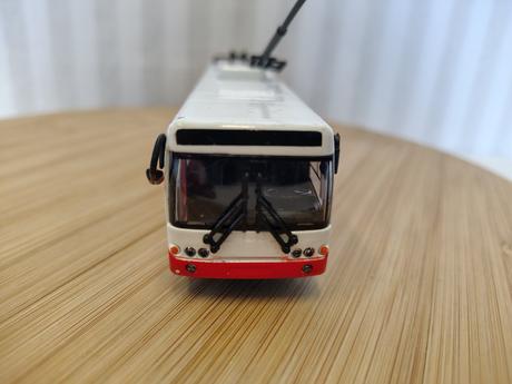 Kovový trolejbus rappa 1/72, na diely, 16 cm, 