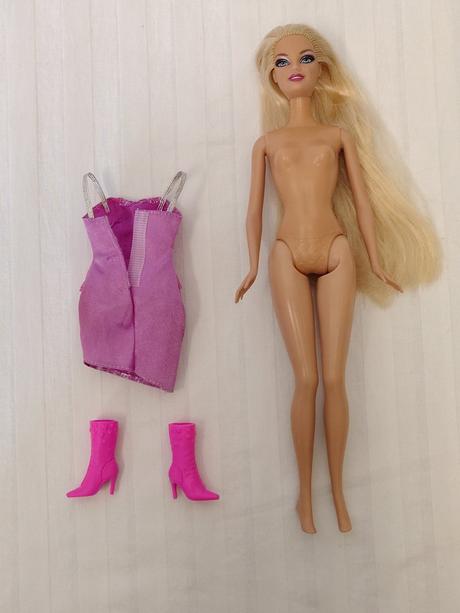 Zb. bábika barbie fashionistas glam mattel 2012,