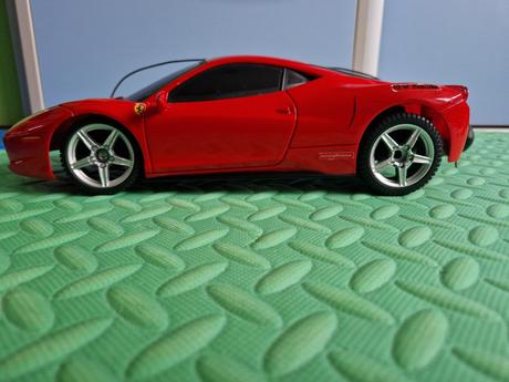 26de_velke ferrari na ovladanie,