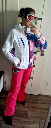 Perfektna stylova lyziarska suprava pre slecnu v.s, authority,s