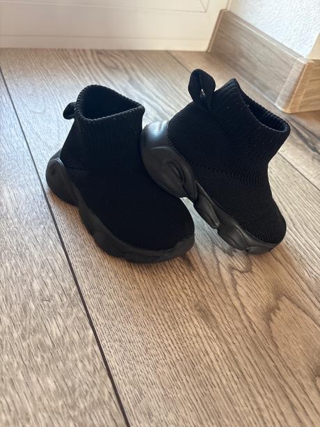 Prechodné čižmy, 23