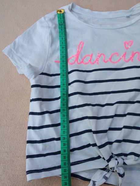 2x croptop, reserved,140