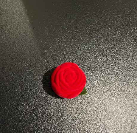 Prsten z bieleho zlata,