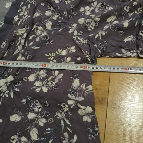Fialový kvietkovaný župan, tchibo,46