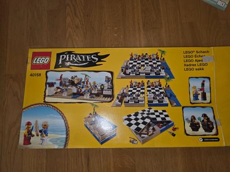 Lego šachy pirati 40158,