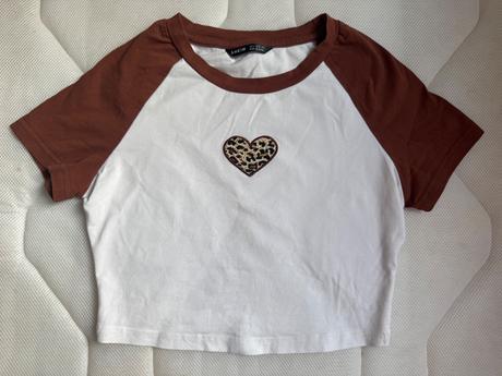 Tričko so srdiečkom, s