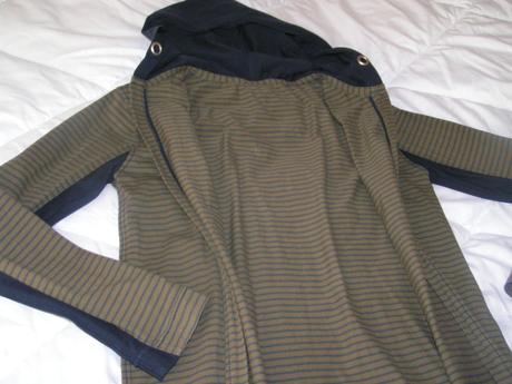 Kardigan s kapucňou, 158