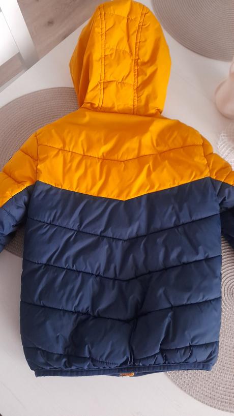 Teplá zimná bunda, c&a,110