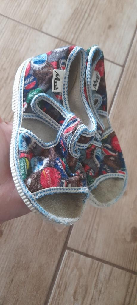 Balík topánok 24, 24