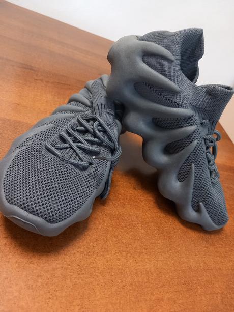 Netypický štýl tenisiek, 41 / 42