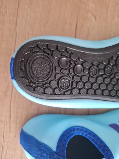 Topánky do vody, 26