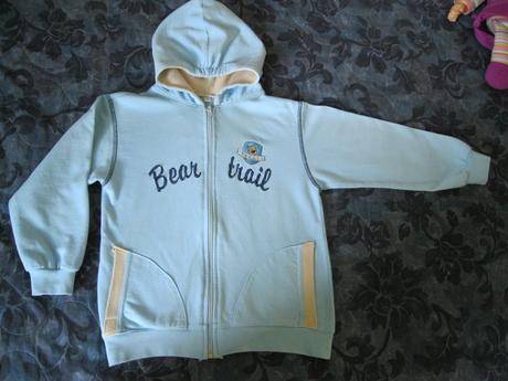 Bledomodrá mikina, 116