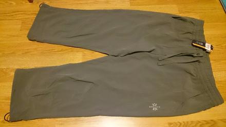 Trojstvrtove nohavice, m