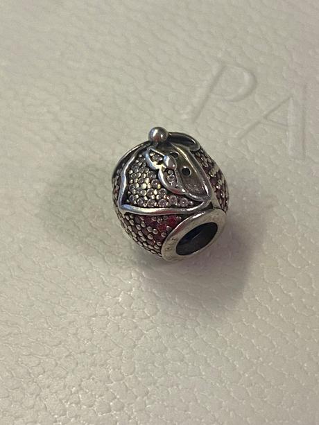 Pandora koralka santa, pandora