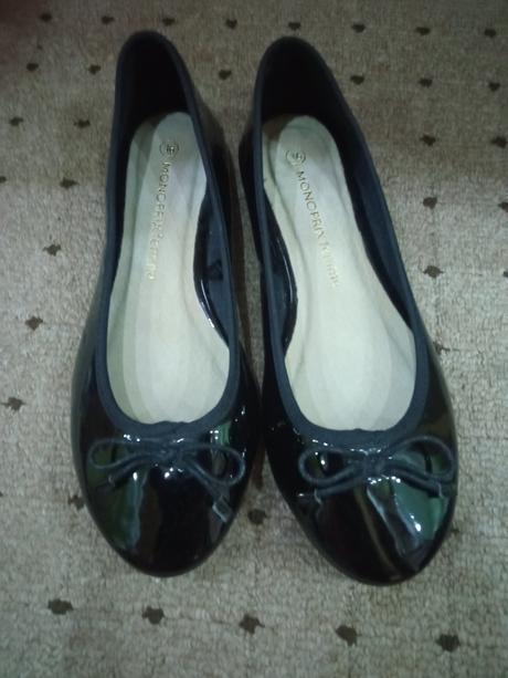 Lakované baleríny, 36