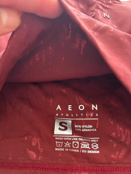 Krásny komplet českej značky aeon, pc 100 eur, s