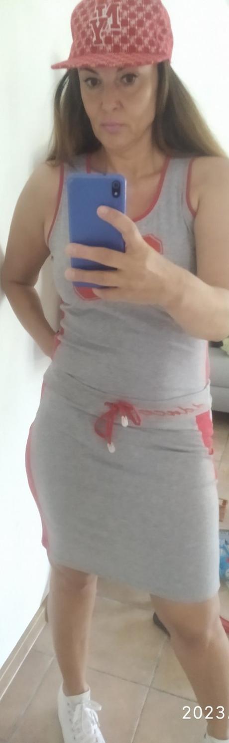 Krasna sportova súprava, l