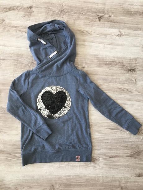 Mikina, chapter young,146