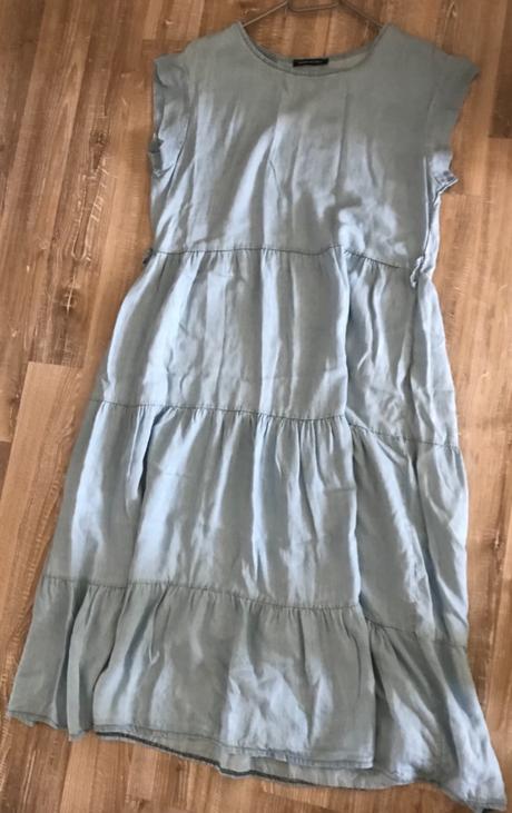 Ľahučké šaty s volánikmi imitácia rifľoviny, 