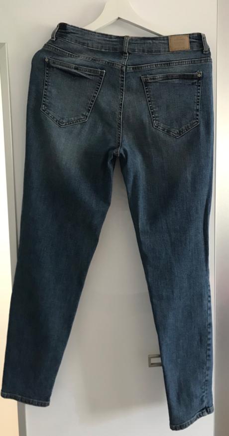 Džínsy, reserved,38