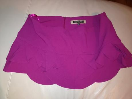 Pekná minisukna, river island,42