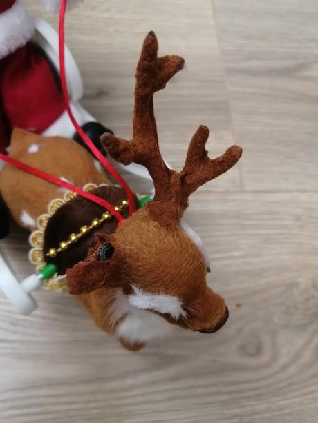 Mikuláš na saniach + srnček,