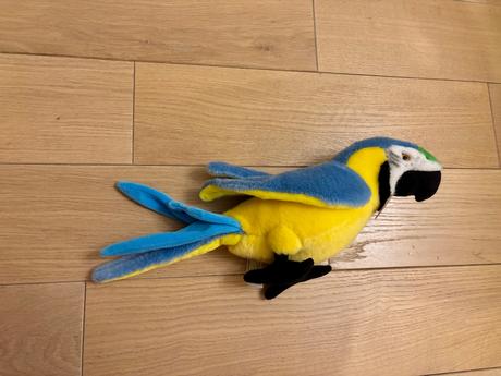 Plyšový papagáj ara 26 cm značky rappa s visackou, 