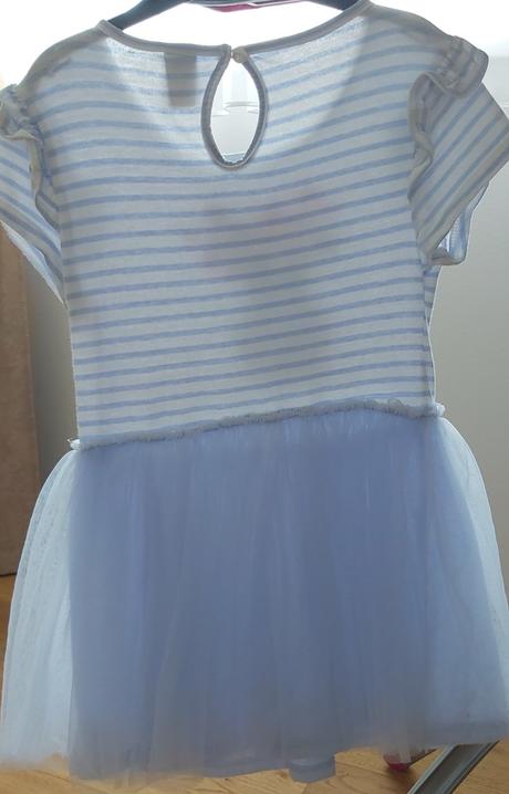 Dievčenské šaty, 128