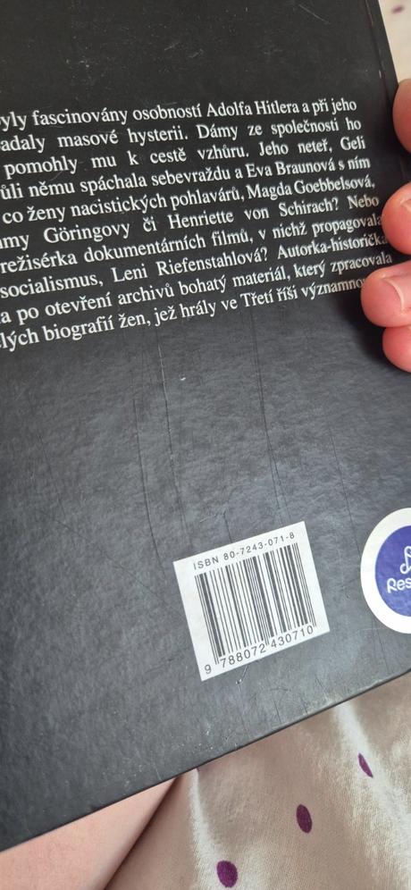 Knihy ženy nacistů 1 a 2, 