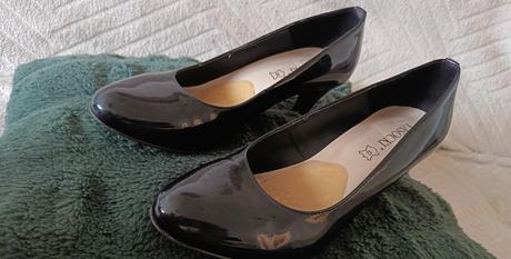 Čierne lakové lodičky, lasocki,40