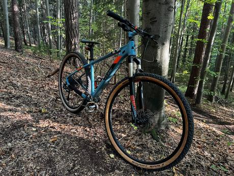 Horský bicykel cube acid 29, 18